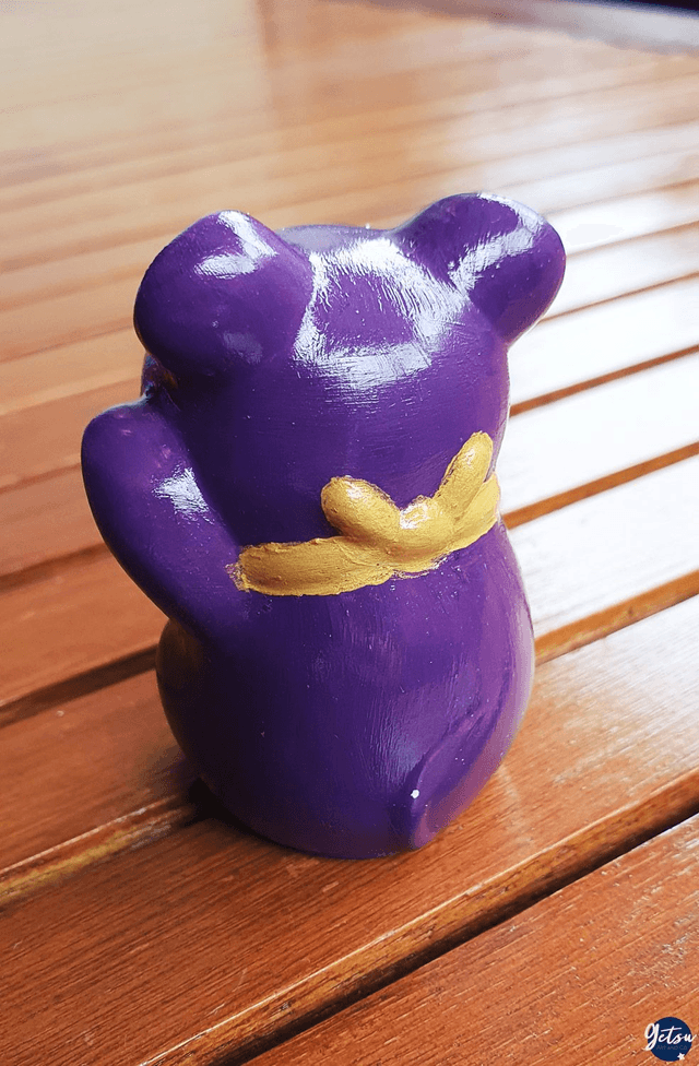 Statuette souris peinte violette