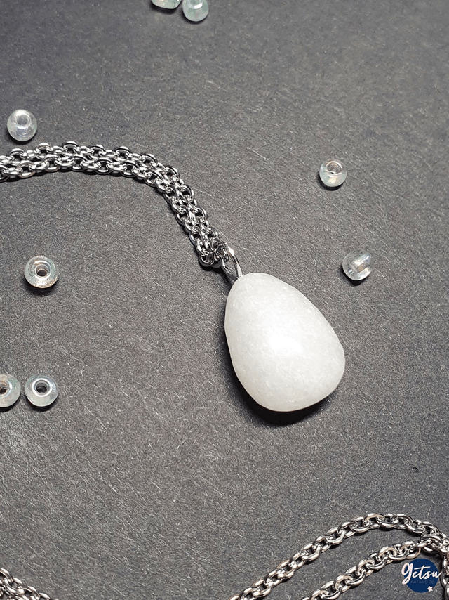 Collier jade blanc