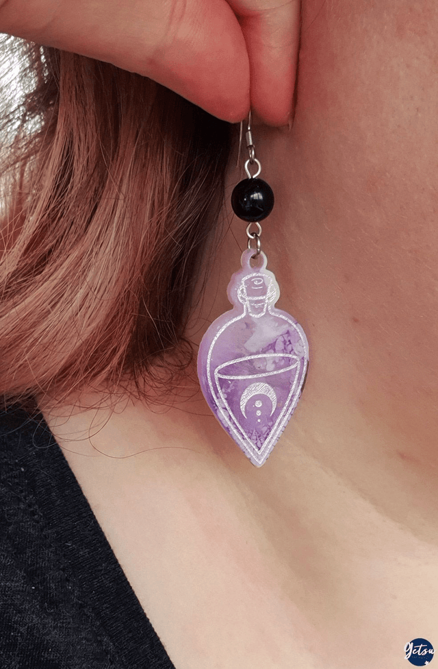 Boucles d'oreilles en résine et onyx