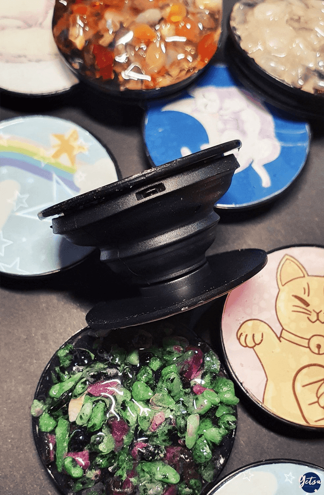 Poignée de téléphone maneki neko jaune