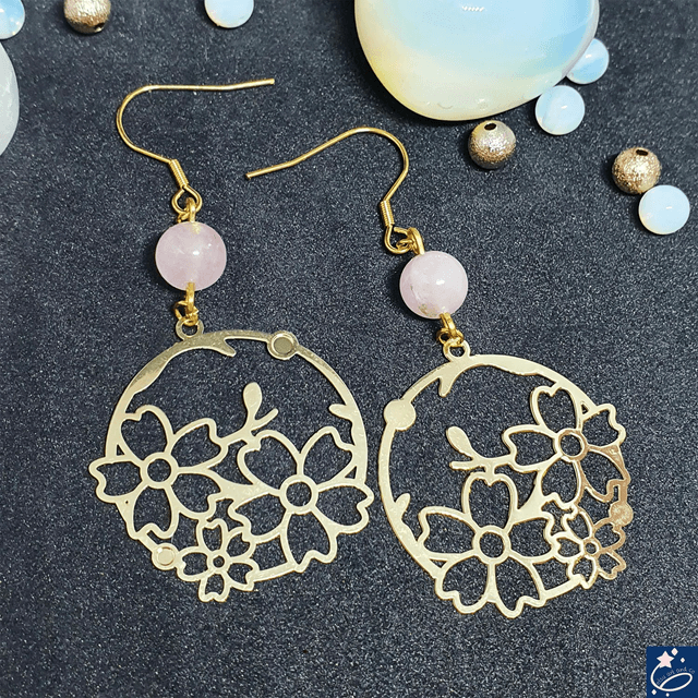 Boucles d'oreilles fleurs de sakura et quartz rose 