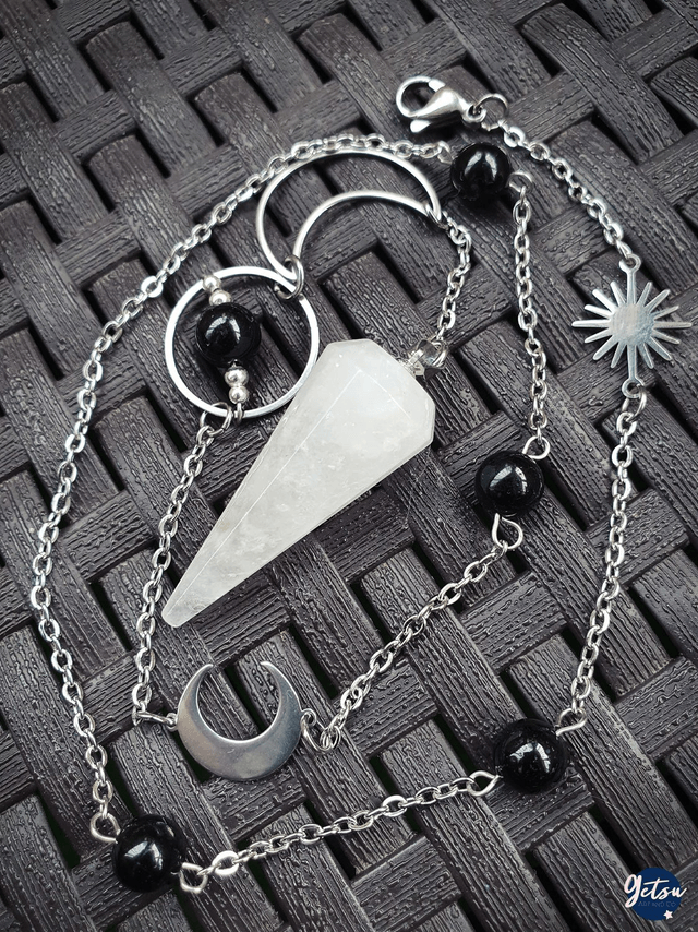 Collier pendule en cristal de roche et tourmaline noire