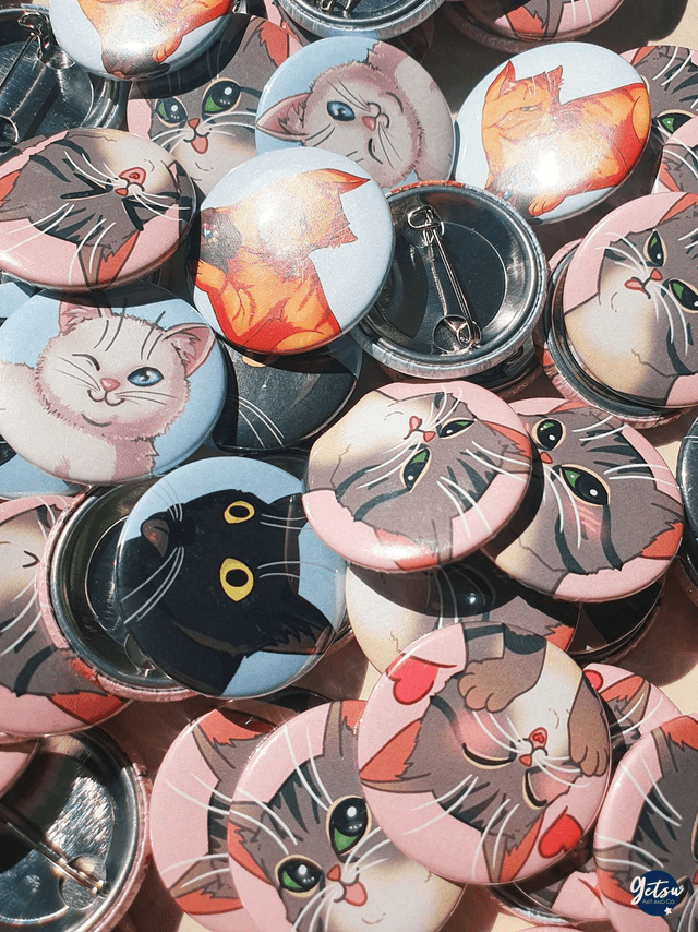 Badge chat roux