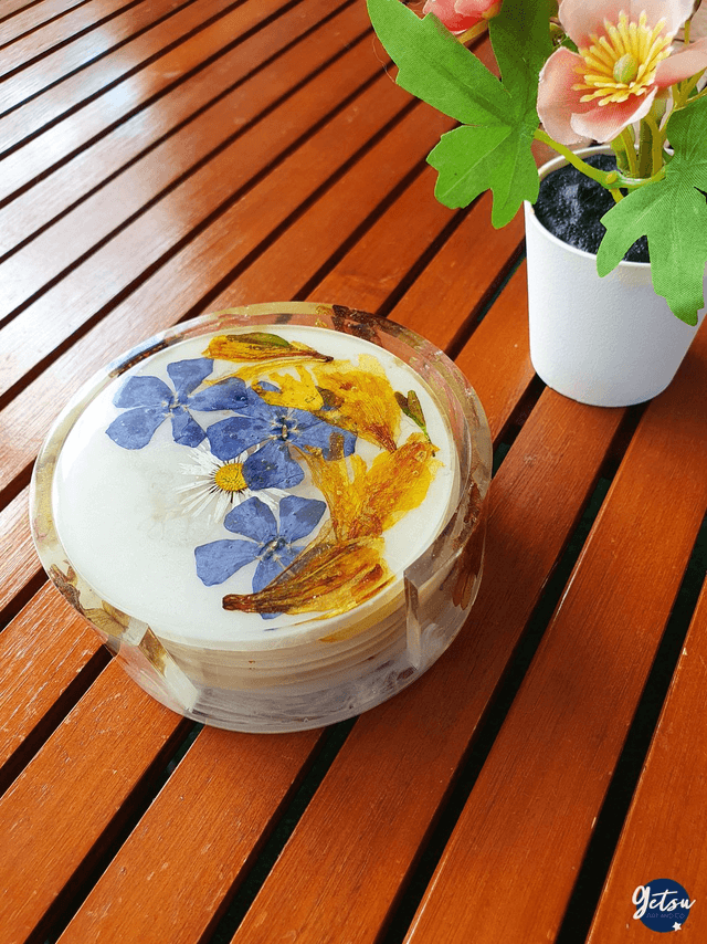 Ensemble de 4 sous-verres avec boîte de rangement, en pétales de tulipes et violettes