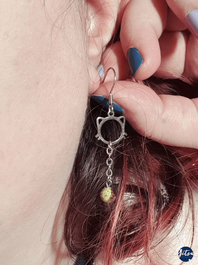 Boucles d'oreilles têtes de chat argentées et agate arbre