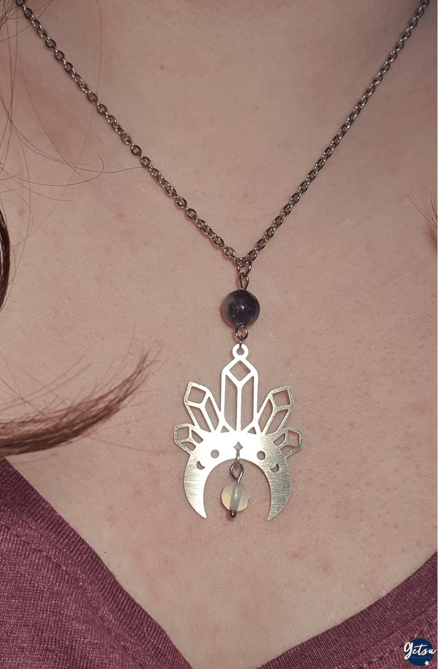 Collier couronne lunaire, perles d'opalite et de lépidolite