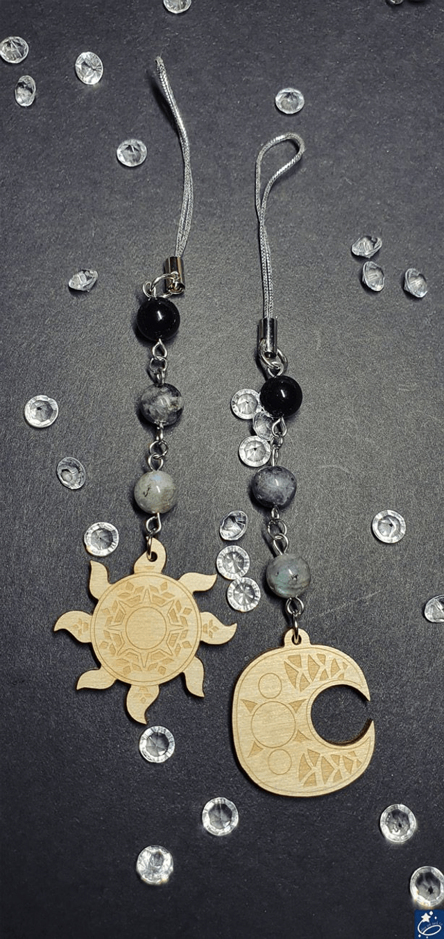 Bijou de téléphone lune - quartz rose, amazonite et améthyste