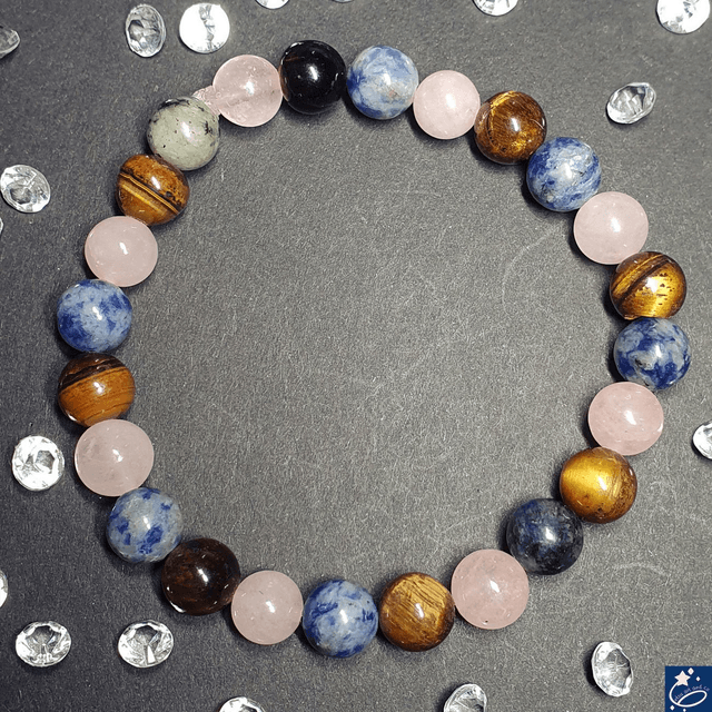 Bracelet élastique avec de l&#039;oeil de tigre, quartz rose et sodalite