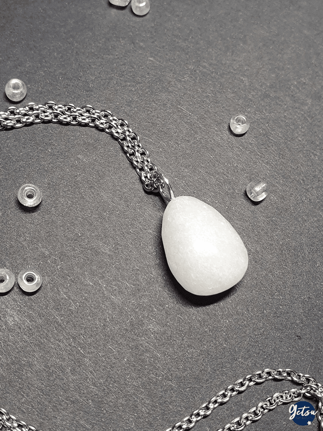 Collier jade blanc
